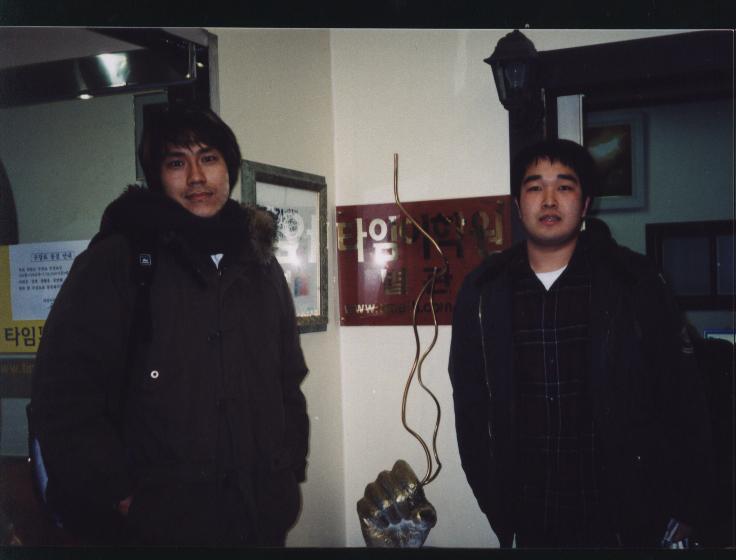 원장님 작품옆에서 한 컷  사진9 > 해당 글로 이동